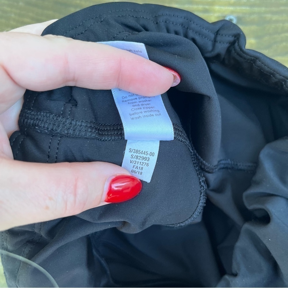 ** Athleta Challenge 7/8th Tight Leggings Black XS  Raw Hem - Picture 8 of 10